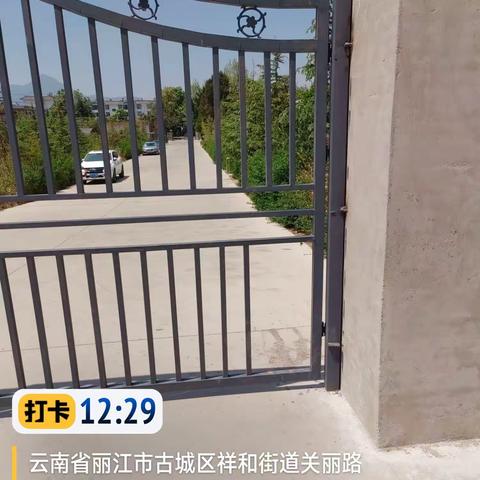 月主把小区西门撬开了，怎么办？