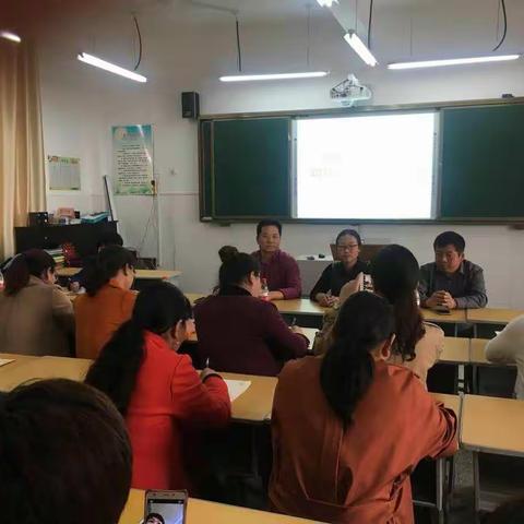 专家引领，共享阅读――朱寨镇罗安子小学积极开展导读活动