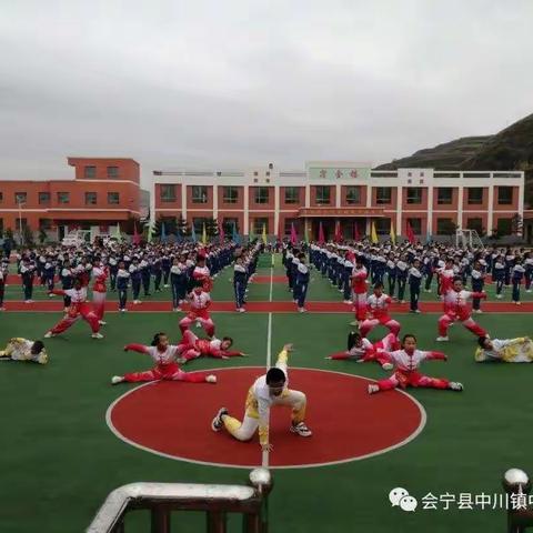 中川镇中心小学开展纪念中国少年先锋队建队72周年主题队日活动