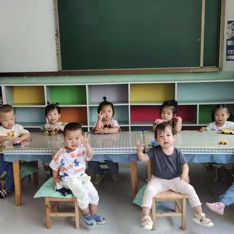 蒙台梭利幼儿学校三岁班六月份总结