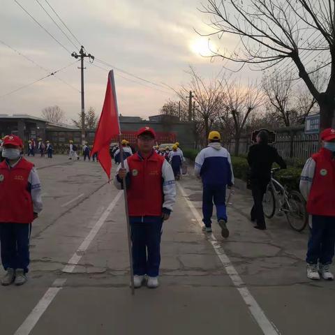 春天最美的风景——记北环路小学五（4）班礼仪岗执勤