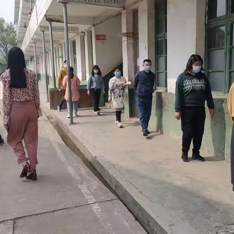 炉前学校全校师生防疫演练。