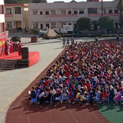 狮子口小学“戏曲进校园”