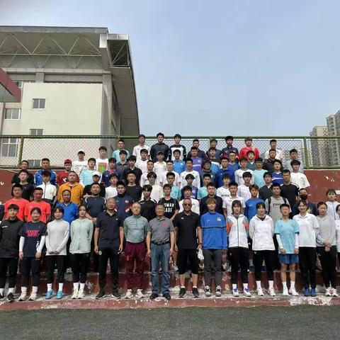 2022年5月，足球工作室部分成员参加了中国足球协会组织的二级裁判员和三级裁判员培训