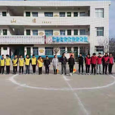 2020—2021学年第一学期卜家中学班级足球比赛于2020年12月11日顺利进行。