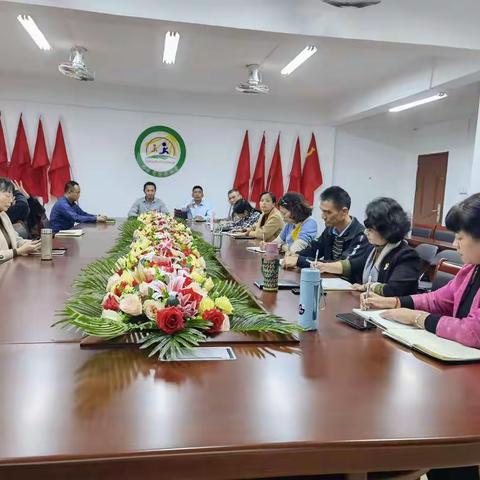 海口市秀华小学十二月主题党日活动