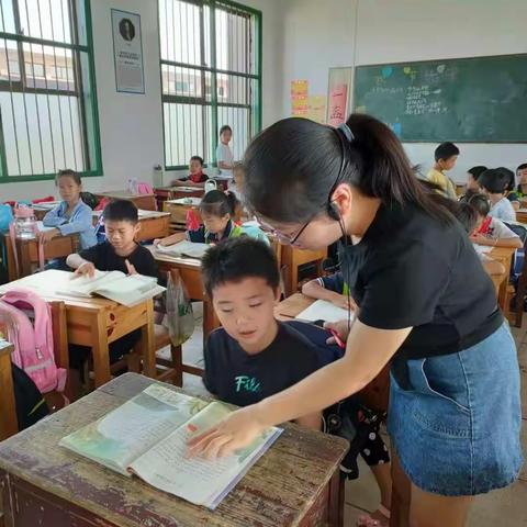 铸师魂 修师德 我身边的好老师--船头完小聂辉飞老师