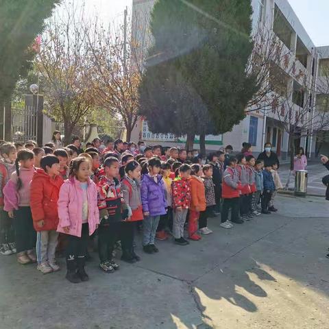 珍爱生命  警钟长鸣———苏坊小学举行消防疏散演练