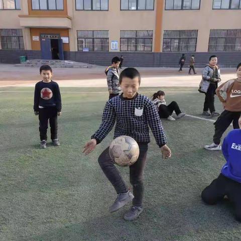 崤店小学少年宫活动如期开展