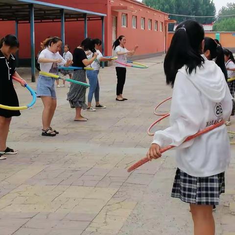 全家健身，伴你成长—代召实验小学亲子运动会