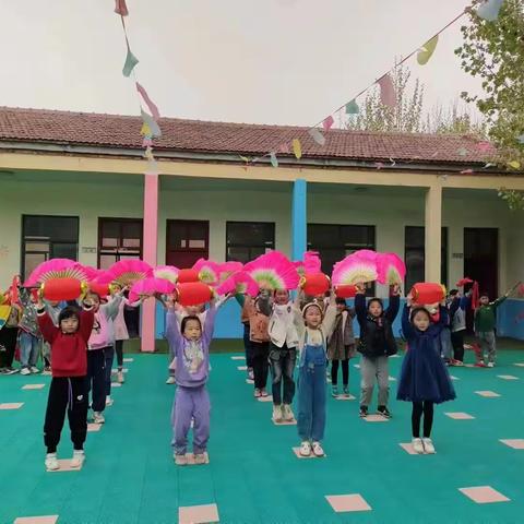 歌唱童年，舞动快乐－－安堂小学附属幼儿园六一筹备中