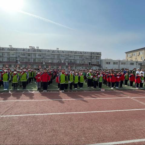 踔厉奋发，一起向未来——星光小学2023年春季开学典礼暨表奖大会