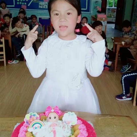 祝:孟瑶小朋友生日快乐！🎉