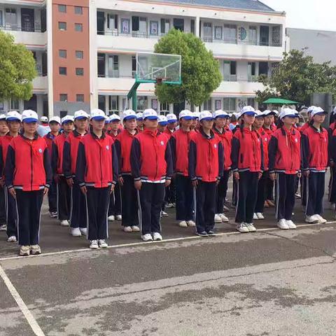 不经历风雨    怎能见彩虹——张集实小六（4）班研训