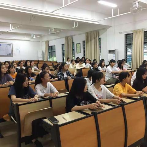 海南外国语职业学院2020年冬季小学期英语书法大赛——20英教502班。