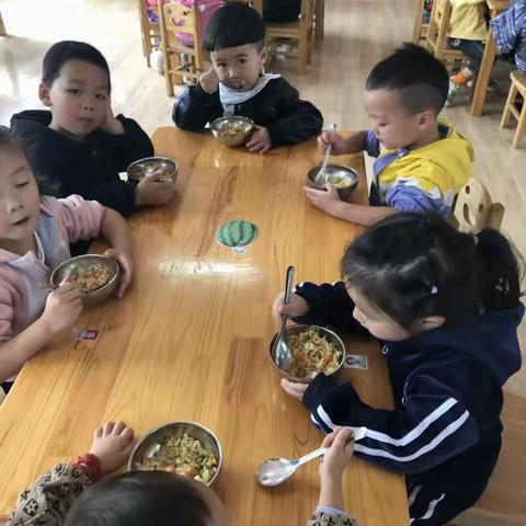 主题活动“好吃的食物”