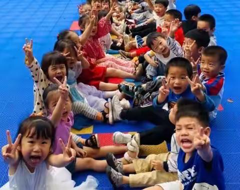 “游戏”抗“疫”长本领 自主游戏我能行——东方明珠幼儿园小三班第一期汇报总结