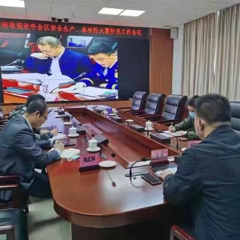 嘉禾街安监中队开展打击“黑加油车（站）”第十七次联合统一行动，街综合执法办公室主任周武和对本次行动作