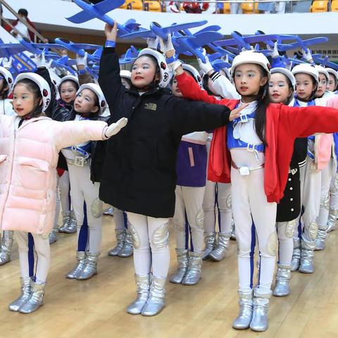 普及全民健身 缔造幸福生活 老年体育健身大会文体节目表演精彩纷呈振奋人心
