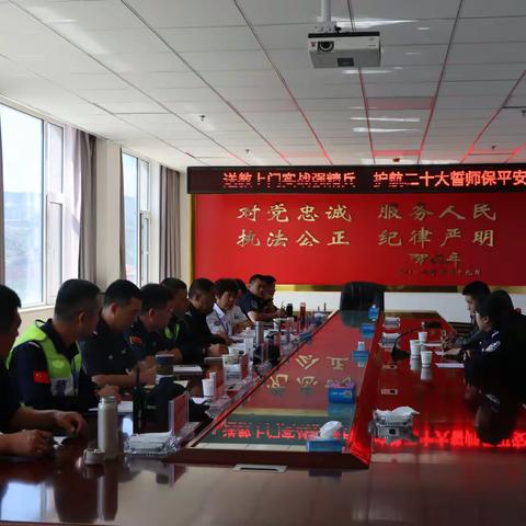 省公安厅警务实战“蓝军”教官团深入方山县公安局开展警情实战考核送教活动