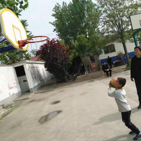 我运动，我快乐！——太平镇果庄小学趣味运动会