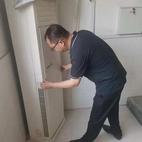 清洗，学校安全滤网