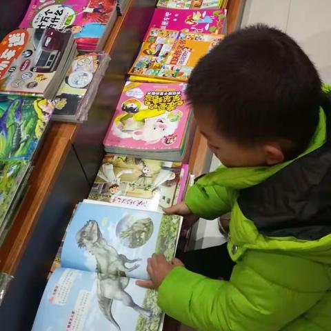 我阅读，我快乐                     ----实验小学一（8）班徐伟豪