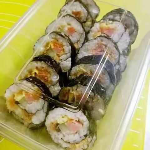 橄榄树幼儿园大班“庆新年，迎元旦”亲子活动邀请函