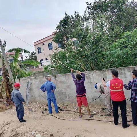 网格员细心服务到位，做群众的贴心人