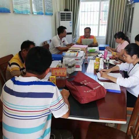 区机关事务管理局帮扶责任人赴三门坡镇开展脱贫攻坚工作