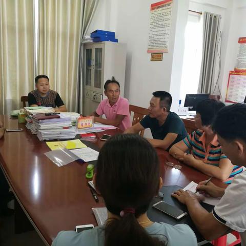 区机关事务管理局帮扶责任人赴三门坡参加扶贫知识测试并开展脱贫攻坚工作