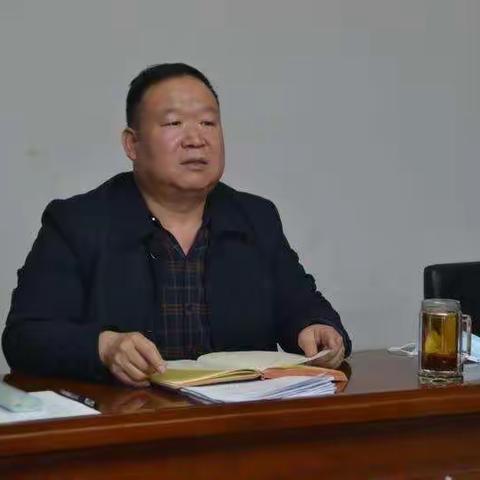 教体局召开重点工作推进会传达落实县领导讲话和县会议精神