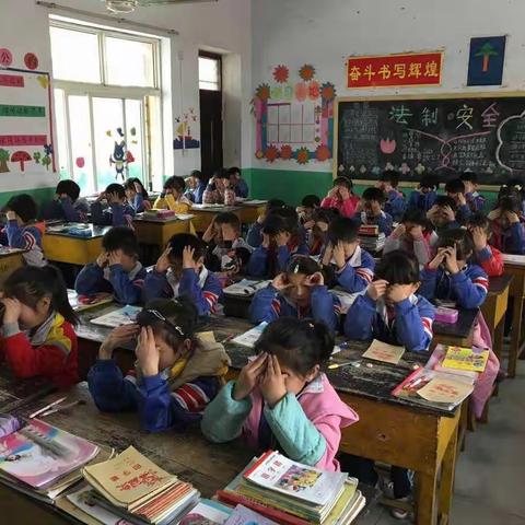 二年级六班的点滴