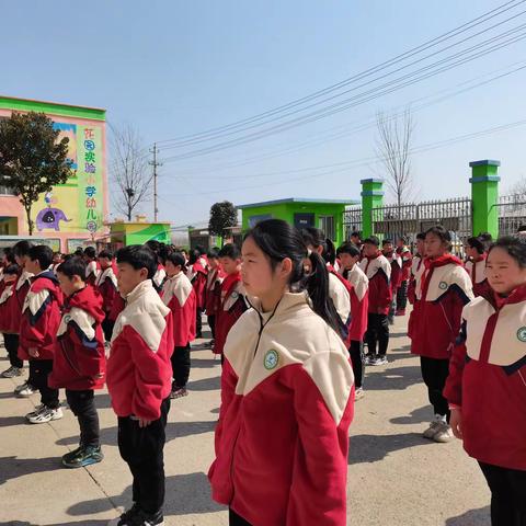 彰显榜样力量——泌阳县花园实验小学2022年秋季期末总结表彰大会