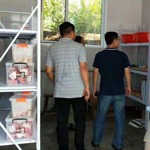 安全营养餐，健康伴成长——领导深入新寨中心小学检查营养餐工作纪实