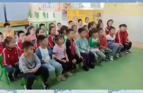 “书香润童年，阅读伴成长” --北京红缨嘉城幼儿园大一班快乐读书月活动