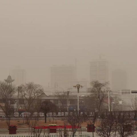 无可奈何沙漫天  家校协作普安全