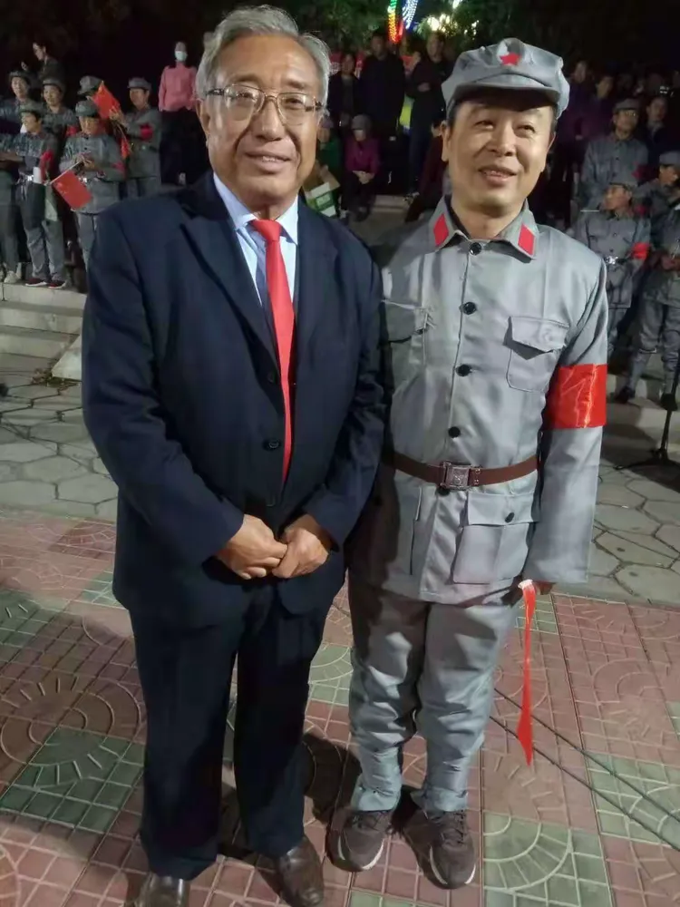 方山大众歌友团隆重举行迎国庆晚会