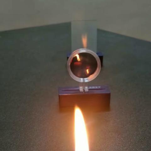 凸透镜成像 (四8班陈冠任)