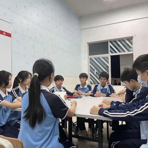 22届计算机学生会干部召开学生会议
