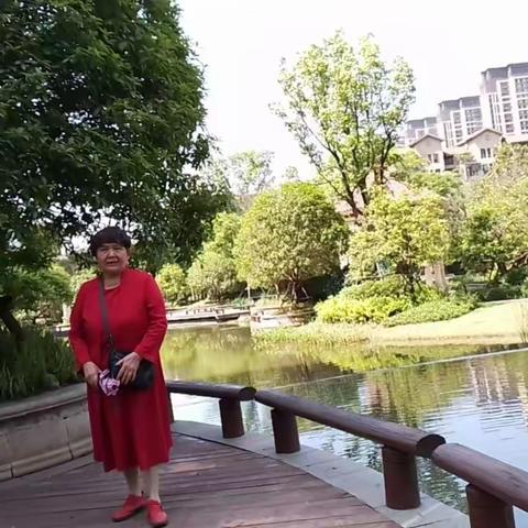 走进五月的天地