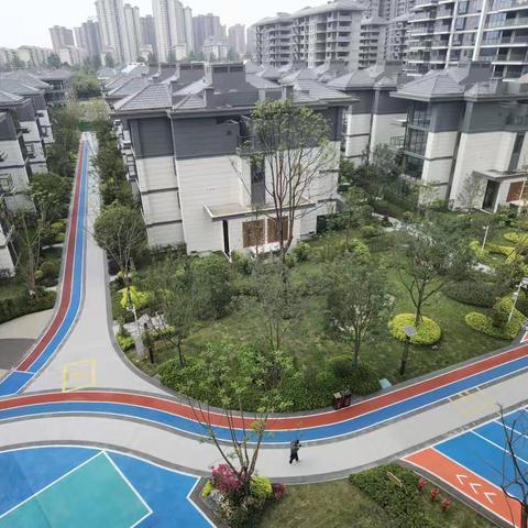 ⭐️🔑城北头排，93.8万，万景峰汇横厅119，4-2-2，带10米连通大阳台，正看中庭。v61234