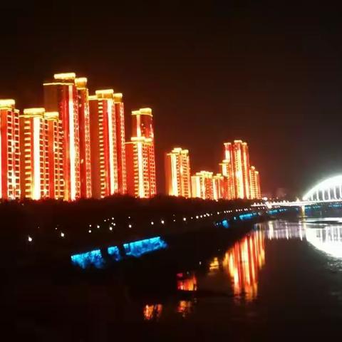 上高古城夜景