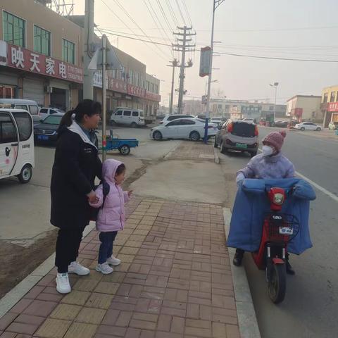 爱宝乐幼儿园月亮🌙班美好🌸的一天！