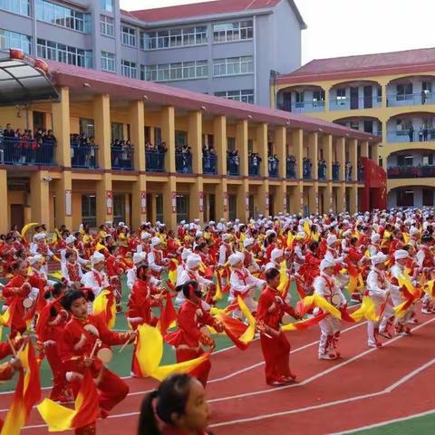 扬腰鼓精神   展鼓娃风采  ——安塞区第一小学第三届腰鼓大赛圆满成功