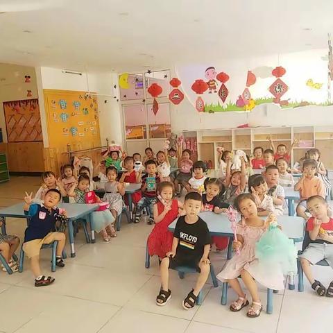 “玩具总动员，分享乐陶陶”——宝塔正瑞幼儿园中二班玩具分享日活动