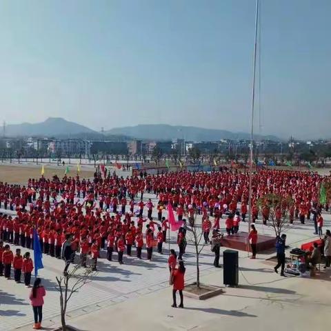 全面发展，构建和谐共同体