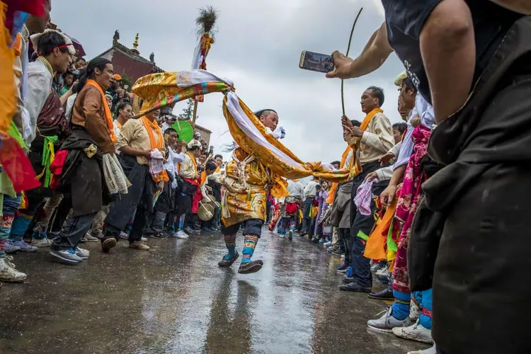 青海同仁六月会