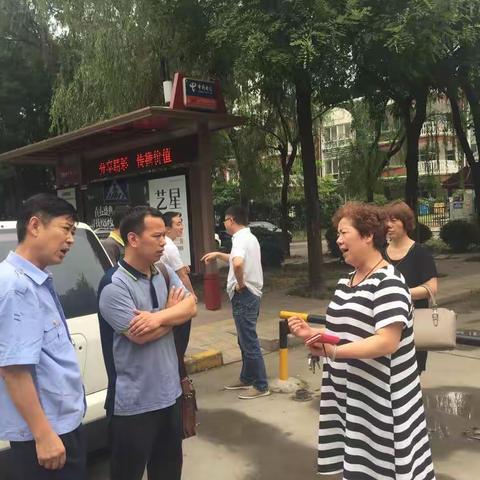 雁鸣小区居委会反应出行难，需增加直通历史博物馆公交线路