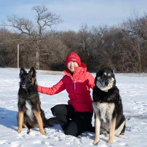 【冬之美】- 与狗狗玩雪